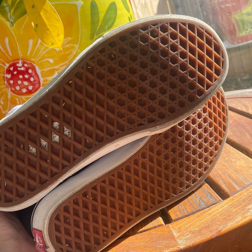 Women’s Vans Ward Canvas Sneakers - Picture 4 of 6